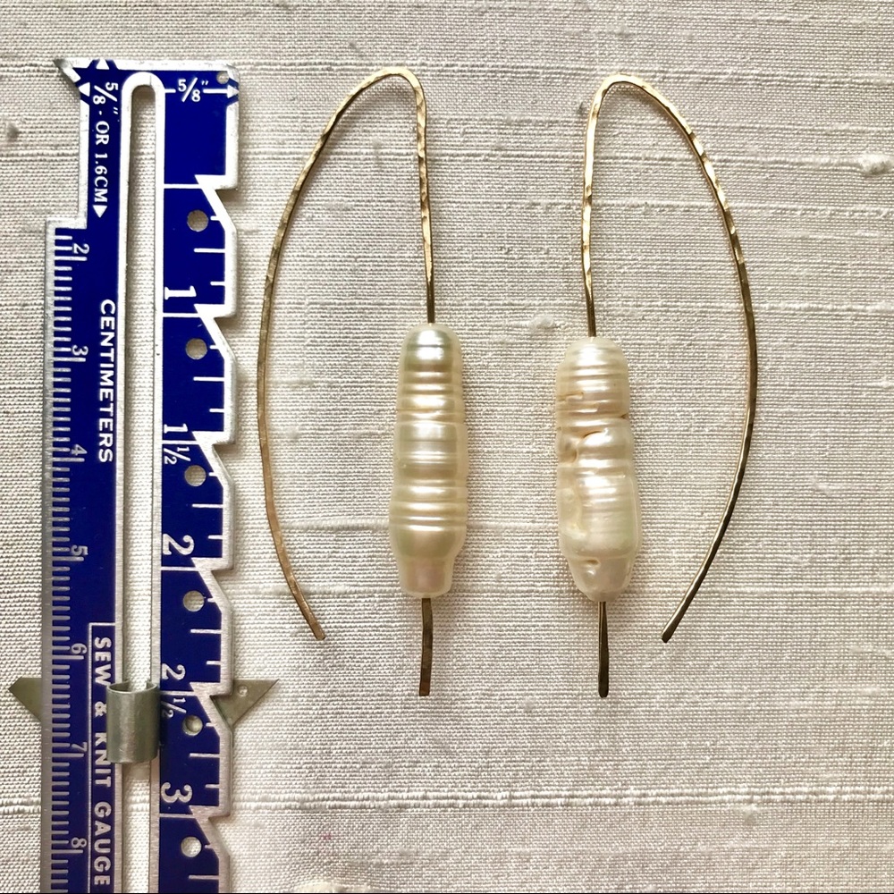 ✨Beautiful Biwa Pearl Earrings✨ - Picture 5 of 7